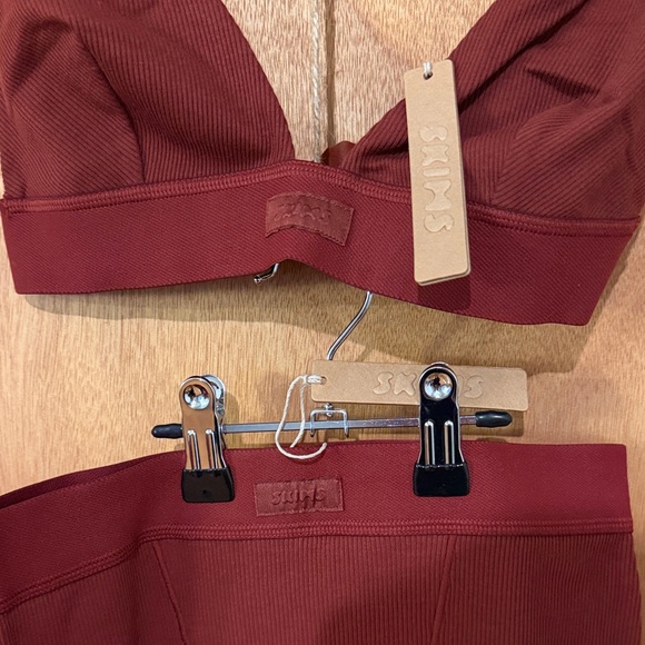 SKIMS Bralette & Leggings Set Sangria Size XS/S - Picture 2 of 8
